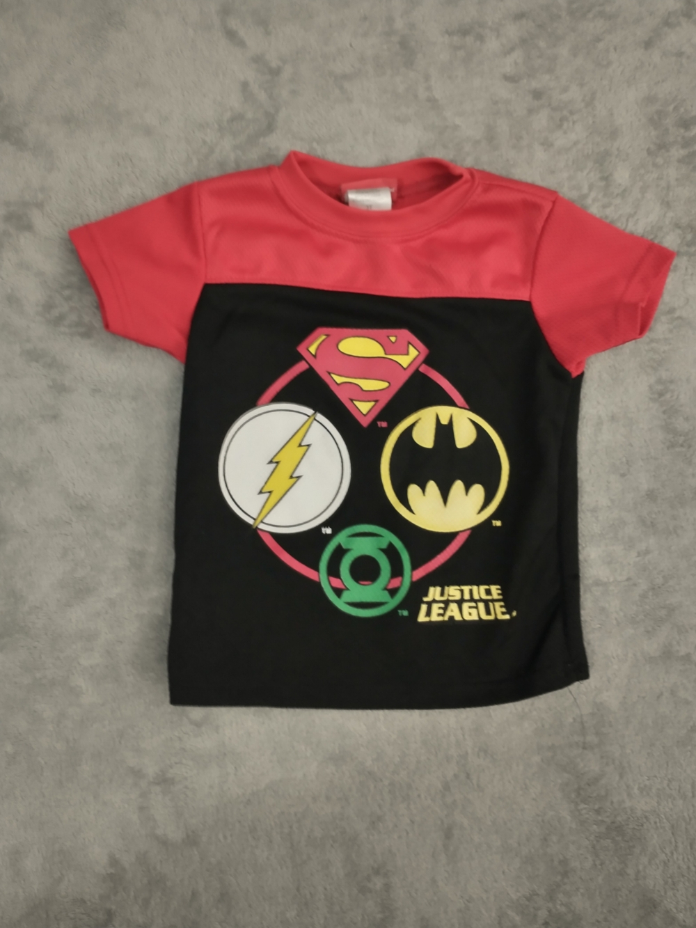 EUC Justice League / DC Comics Boys' Short Sleeve w/ Superhero logos - Size 3T